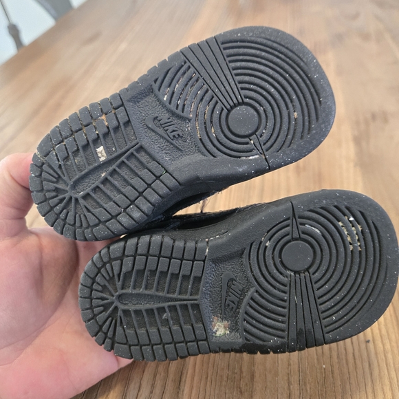 TODDLER BABY NIKE DUNK LOW (TD) BLACK/BLACK (FB9107 009) SIZE 4C - Picture 7 of 8